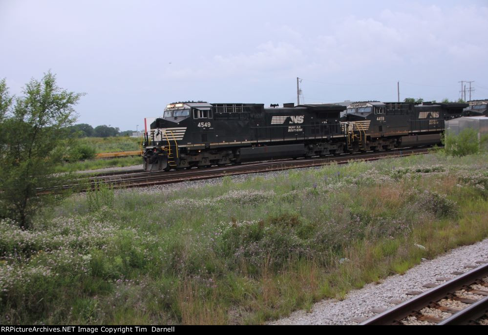 NS 4549 leads 16G